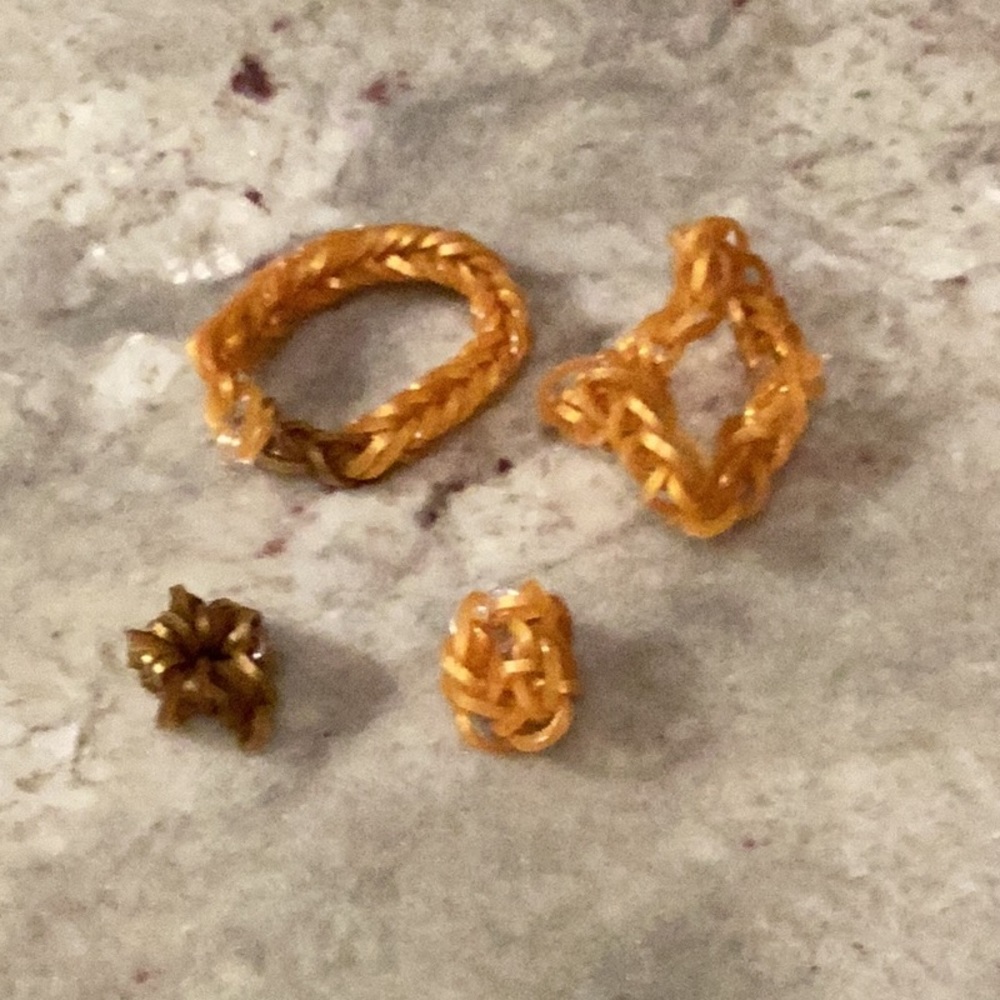 Golden jewelry set!